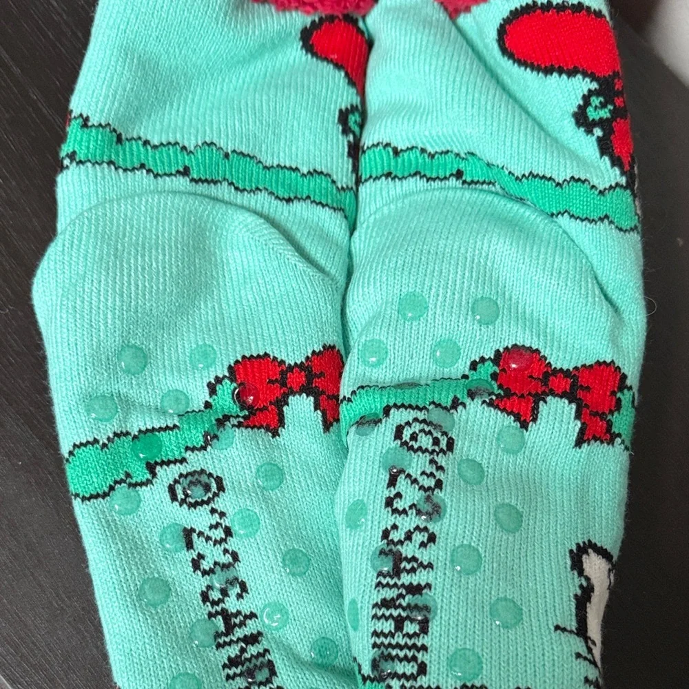 Hello Kitty Socks with Mug Bundle - Picture 3 of 5